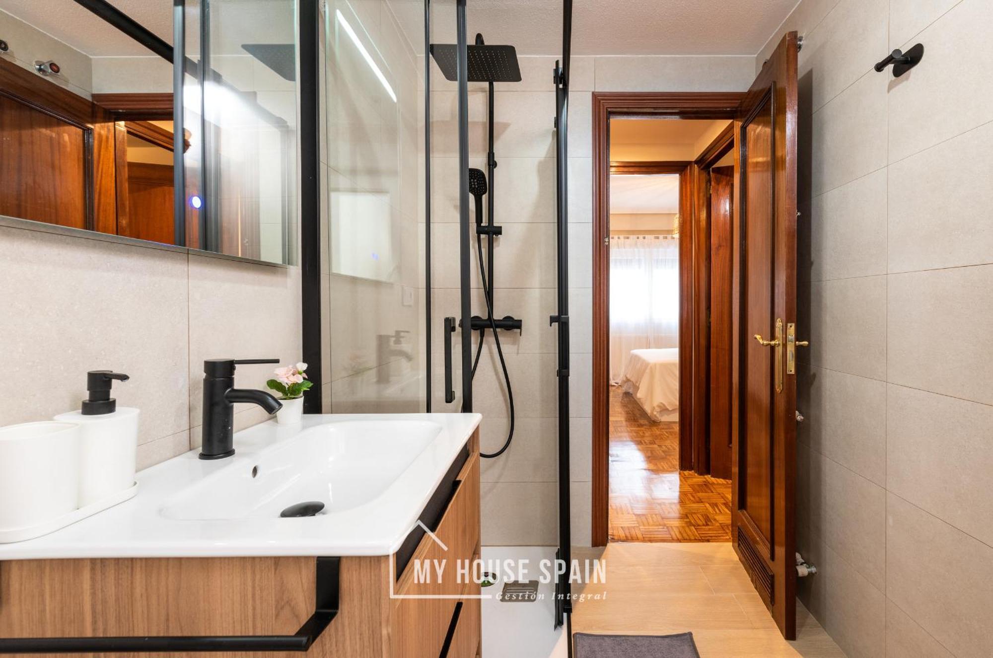 Myhousespain - Amplio Y Centrico Piso En Oviede
